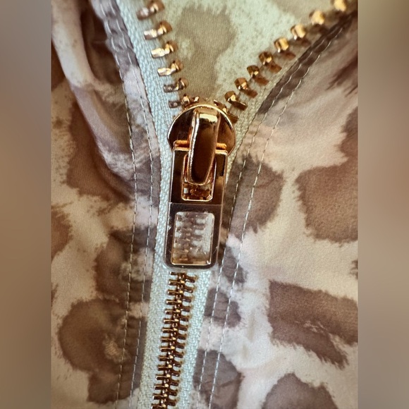 Good American Desert Leopard Lightweight Sheer Quarter Zip Spring Pullover - Picture 3 of 7